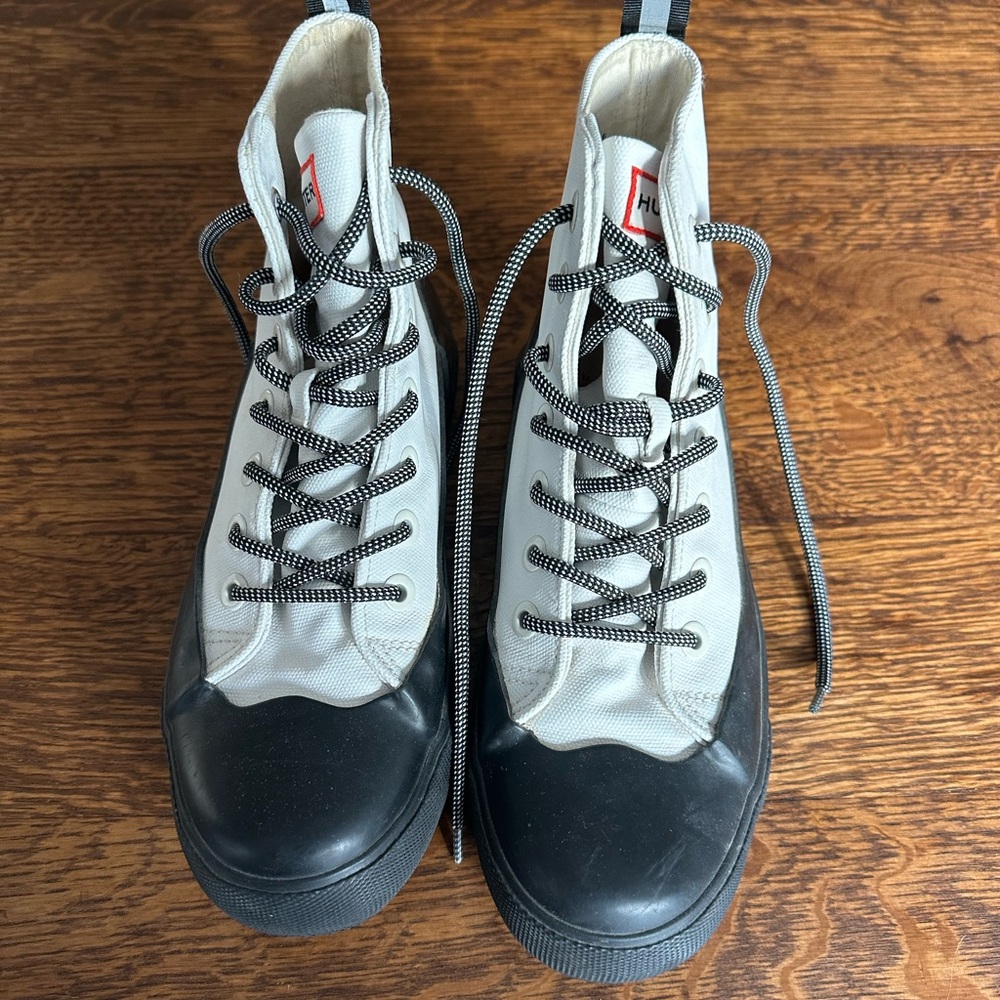 Hunter white and black high top sneakers #hunterboots
